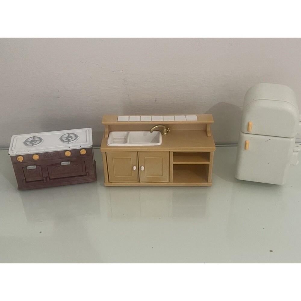 Calico Critters Sylvanian Kitchen cabinets sinks vanity Refrigerator Gas Oven